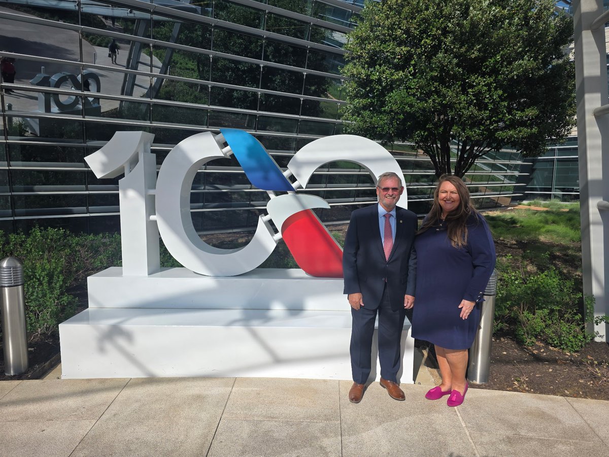 IrvingChamber's tweet image. Chris McLaughlin, for all you do to take care of business at our region’s economic engine.

#localaddressglobalaccess #catalyticleadership #commitmenttoexcellence #irvinglascolinas #community