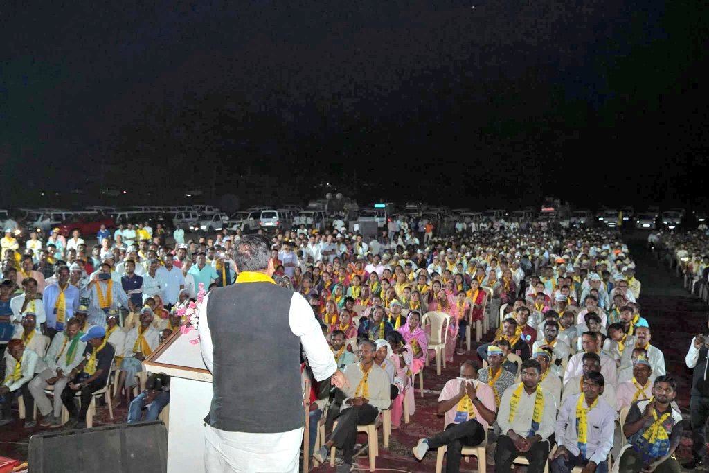 📍चिकडा, गुजरात 

चिकडा की धरती पर आज AAP के राज्यसभा सांसद श्री <a href="/SanjayAzadSln/">Sanjay Singh AAP</a> जी की जनसभा ने नया इतिहास रच दिया।
