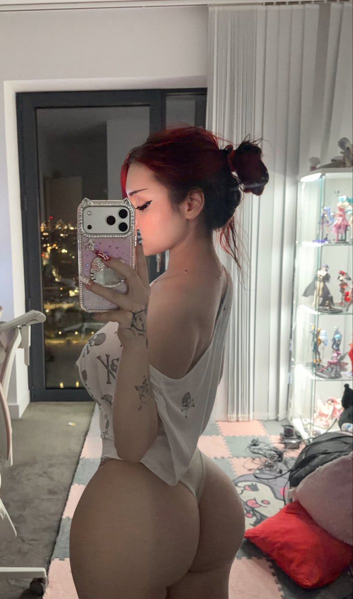 documentsudden's tweet photo. curtem egirl?? https://t.co/Rb4iouyHye