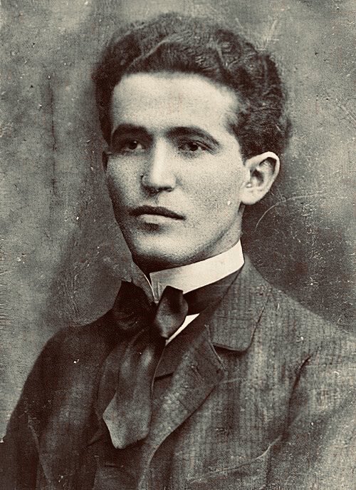 Jewish History Status tweet media