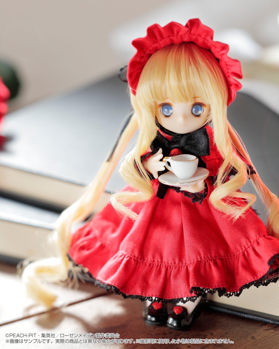 🌹TVアニメ「ローゼンメイデン」🌹
手のひらに収まる可愛らしいサイズの
ピコニーモキャラクターズ「真紅」が登場🤲
ドレスも細部までこだわりました！

詳細はこちらから👇
azone-int.co.jp/?sid=cct203&jc…
※上限に達し次第、受付終了※

#ローゼンメイデン #RozenMaiden #アゾン