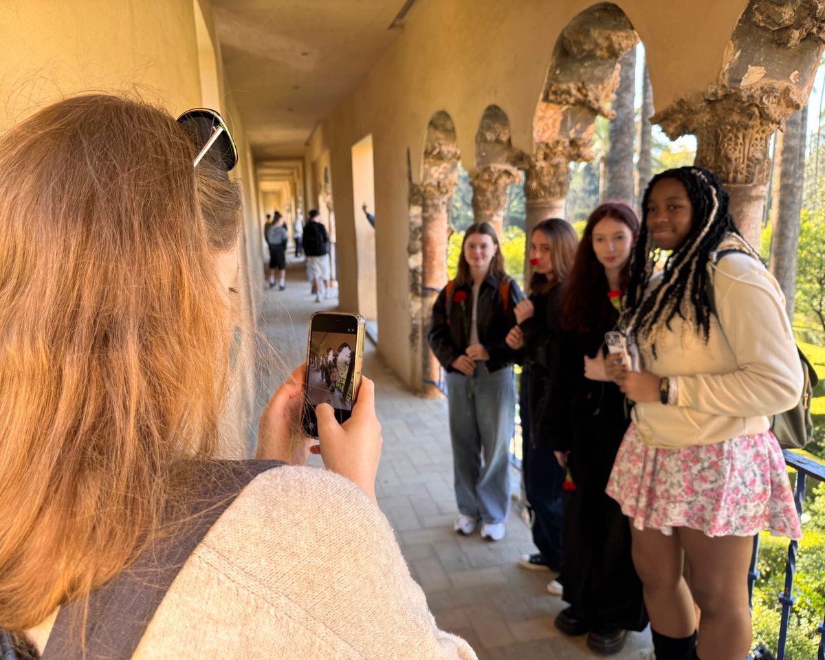 stamp_travel's tweet image. Day 3 of Christ the King’s tour of #Seville included exploring the Royal Palace &amp;amp; Seville Cathedral in the day, followed by watching the sun set from the Setas de Sevilla in the evening, and rounding off with a traditional Spanish meal &amp;amp; churros! 🇪🇸🍽

#SchoolTrip #SevilleTour
