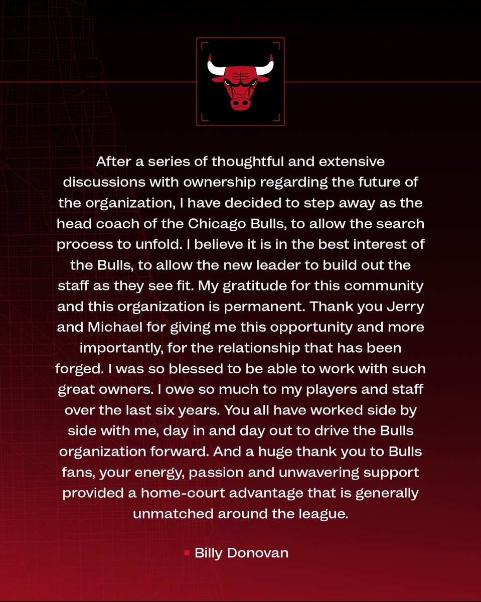 La rivoluzione CONTINUA!👀
Notizia clamorosa arrivata nella giornata di ieri: Billy Donovan si dimette dal ruolo di allenatore dei Bulls dopo 6 anni.
Era il 3' allenatore più longevo in Nba. Dopo anni deludenti, fa  una scelta da signore qual è, per il bene suo e dei Bulls🙏