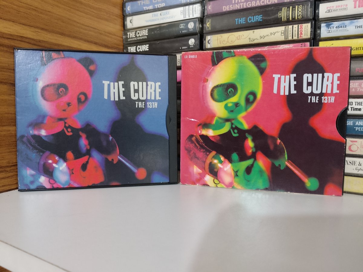 DoctorCosas's tweet image. #OTD en 1996 @thecure publicó el single "The 13th" (el azul seguro, no sé si el rojo se editó el mismo día). Para mi "It Used To Be Me" es uno de los mejores lados-B de la historia de la banda. @NewWaveAndPunk @PunkRockClub #TheCure #PostPunk