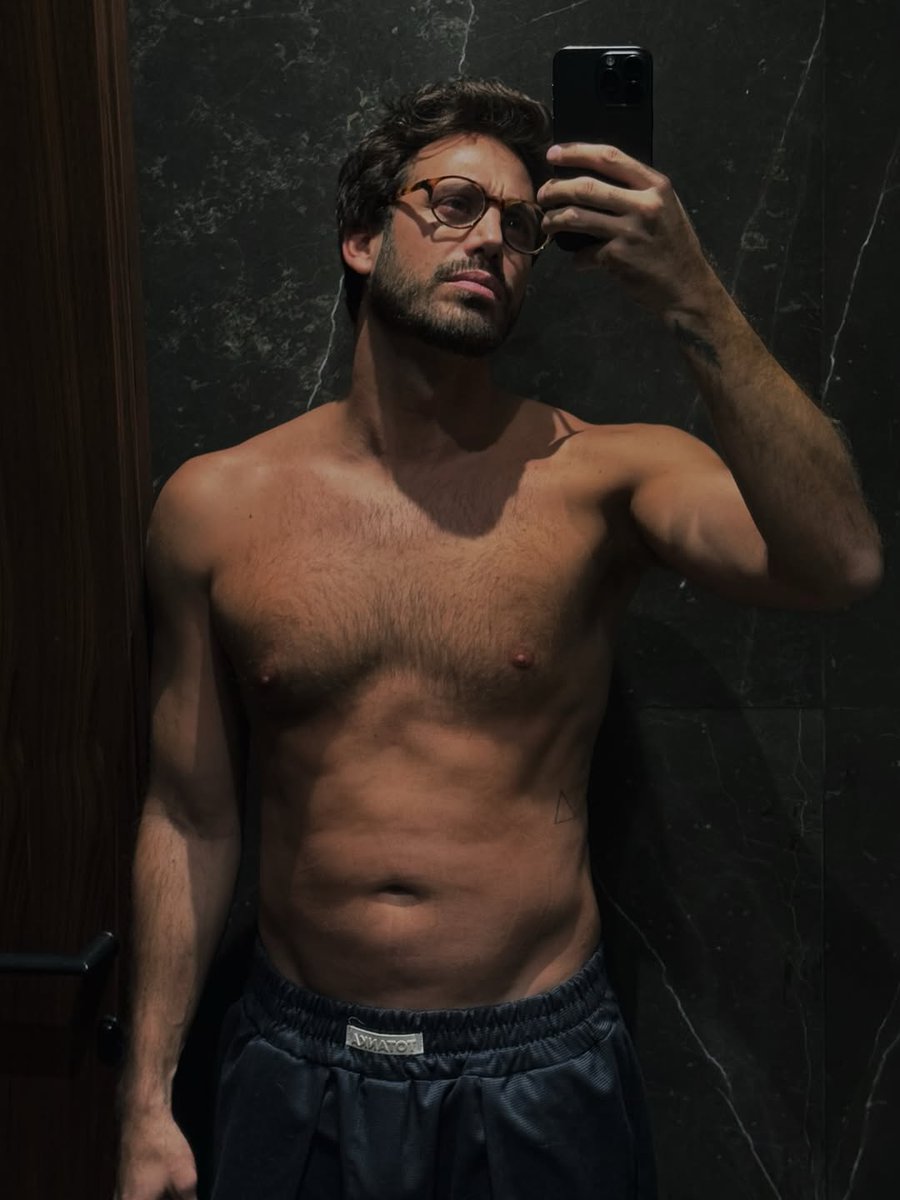 Romega_TV's tweet image. BELLÍSIMO 🫦El actor #LambdaGarcía en una nueva selfie. 😍🔥💘

#lifestyle #positivevibes