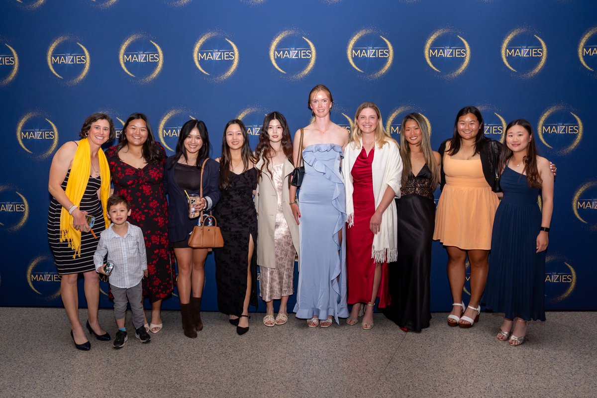 UMichWGolf's tweet image. We traded polos for glam and showed out for the Maizies ✨ Style, smiles and team spirit all in one night. 💙💛

The Maizies! » myumi.ch/y17P1

#GoBlue