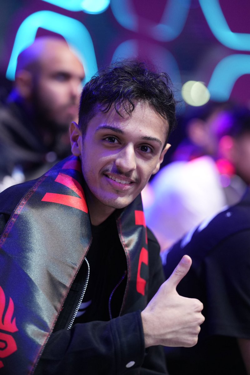 الخريج | 8RbAn10 👨‍🎓 tweet media