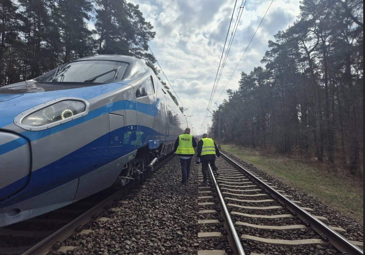 🌐 ᴛʜᴇᴘᴏʟᴀɴᴅɴᴇᴡs 🌐 tweet media