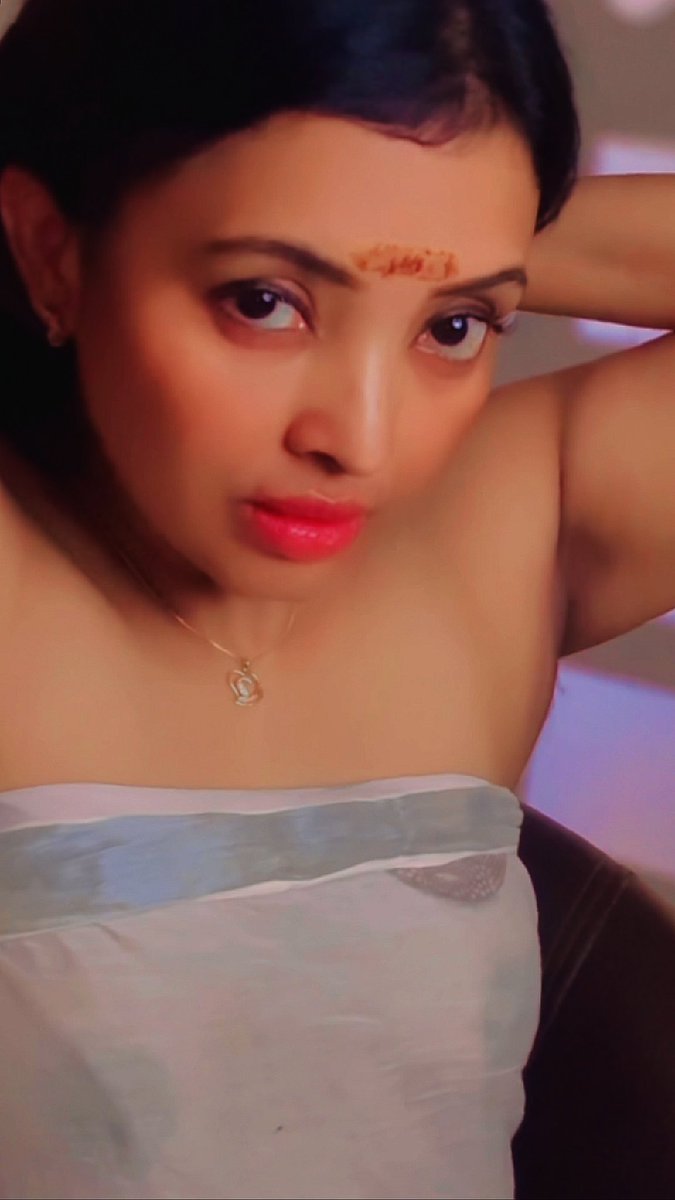 Malluqueen05 tweet media