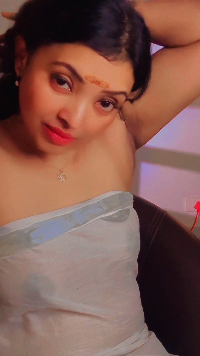 Malluqueen05 tweet media