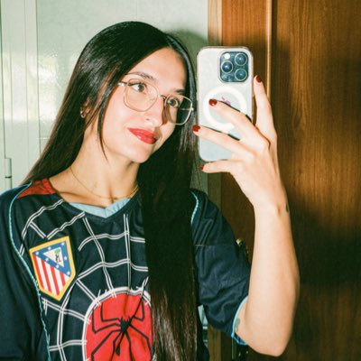 skyriam's tweet photo. #NuevaFotoDePerfil https://t.co/DHcumBJbeA