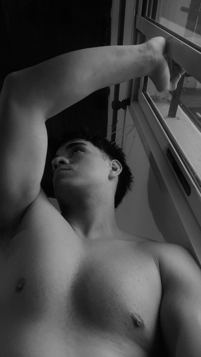 Ahora me ven por aca también.👀🔥
onlyfans.com/romanrln