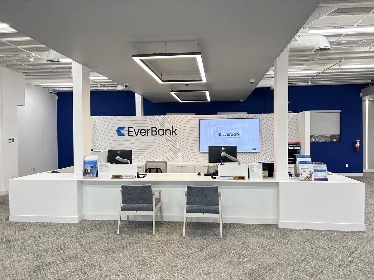 EverBank tweet media
