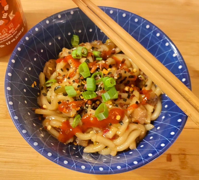 Simon_SoupPro's tweet photo. Dinner time &amp; this #HomeMade beef stir-fry with udon noodles was just amazing! 🤩 🥡🥢 Thank you @ohsnapletseat for the recipe 😊#HomeCook #Foodie #FoodBlogger #AsianRecipes #StirFry https://t.co/7FrQ6Zct7y