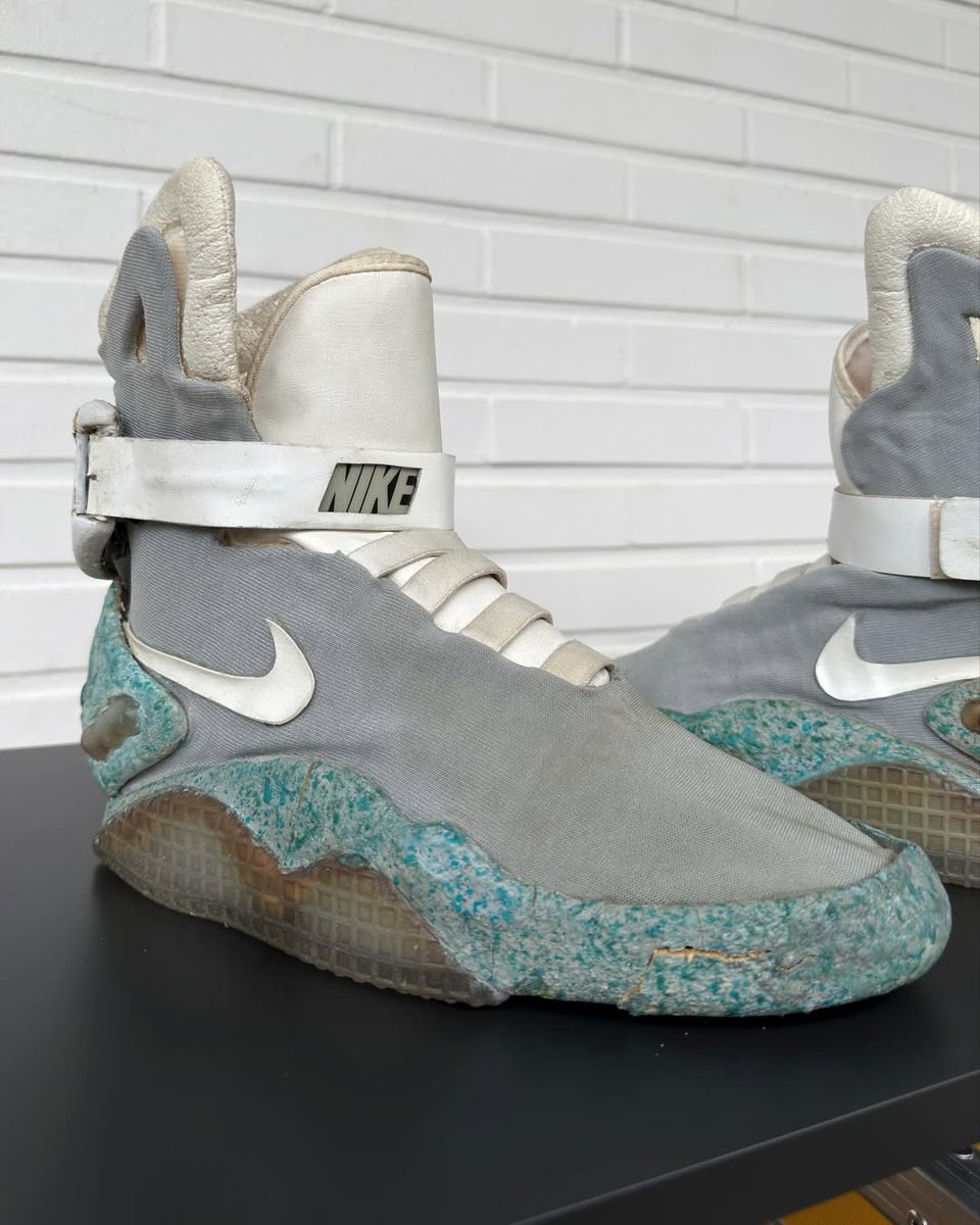 zSneakerHeadz tweet media