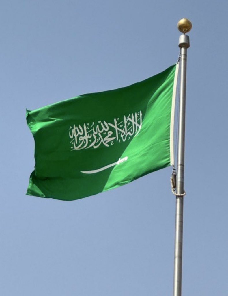 Abraham05002's tweet photo. @AzizbagBag مبادرة تتجدد بروح العطاء وتفوقها معنى 🤍
ليست مجرد إهداءات… بل رسالة وفاء للوطن، وشكر لنِعم لا تُعد 🇸🇦

زرعتم الفرح في قلوب الكثير، وربطتموه بمحبة هذا الوطن العظيم… وهذا هو العطاء الحقيقي ..
جزاكم الله خير وكتب أجركم، وجعل ما تقدمونه في ميزان حسناتكم 🤲🇸🇦 https://t.co/z4M17CZUUk
