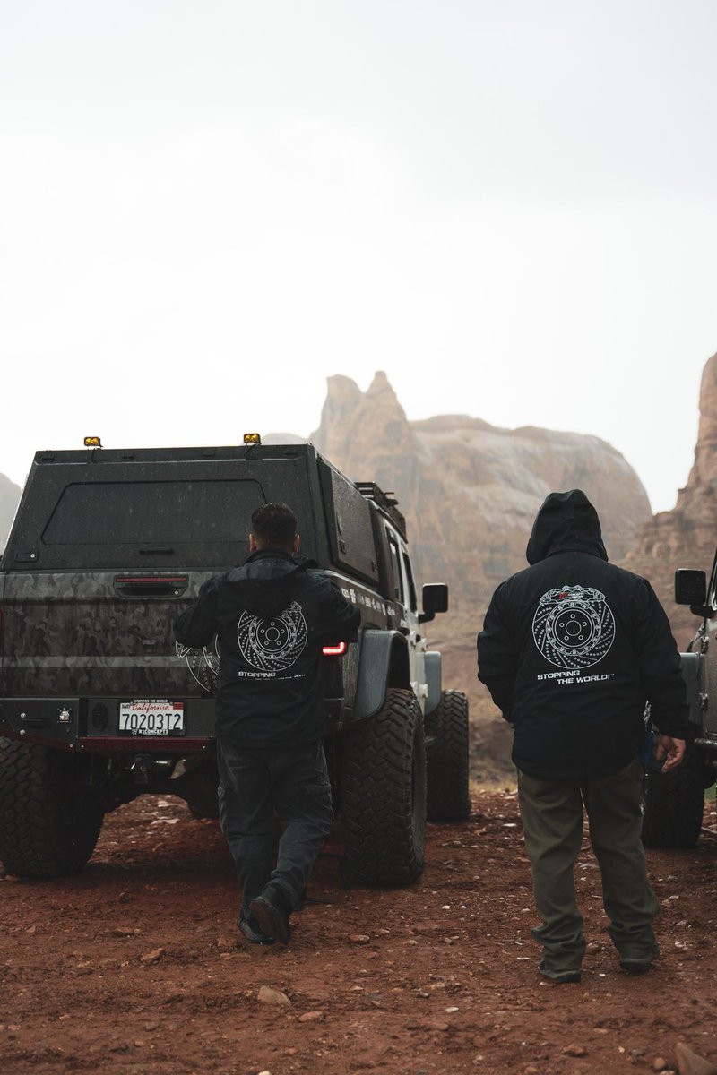 R1Concepts's tweet image. Rain or shine 🤝 🙂‍↕️ 

#STOPPINGTHEWORLD #R1concepts #teamR1