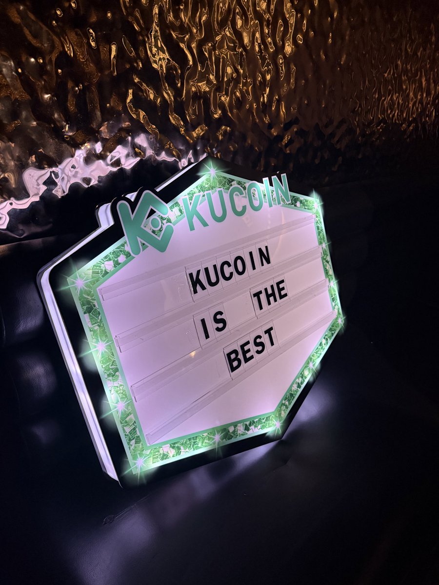 kucoincom's tweet image. The wait is over—WE’RE IN! 🎧🔥

The Hexagon Block Party with @DonDiablo is happening RIGHT NOW. Future house meets blockchain vibes IRL. 🚀

No more waiting—come dance with us! 🕺💥

@kucoincom x @finoverse_ x @DonDiablo 

#KuCoin #DonDiablo #HexagonBlockParty #Web