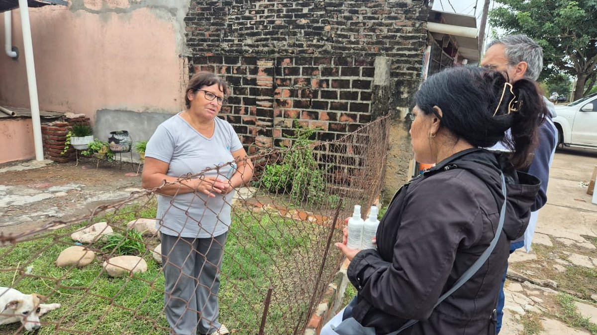 MinSaludSantaFe's tweet photo. La Provincia refuerza la asistencia sanitaria en #VillaMinetti
✅En el marco de la emergencia hídrica que afecta al norte provincial y en coordinación con el Comité Operativo de Emergencias, se despliega un abordaje integral.
https://t.co/fQqUyG7uGA https://t.co/WRiC6NEhIa