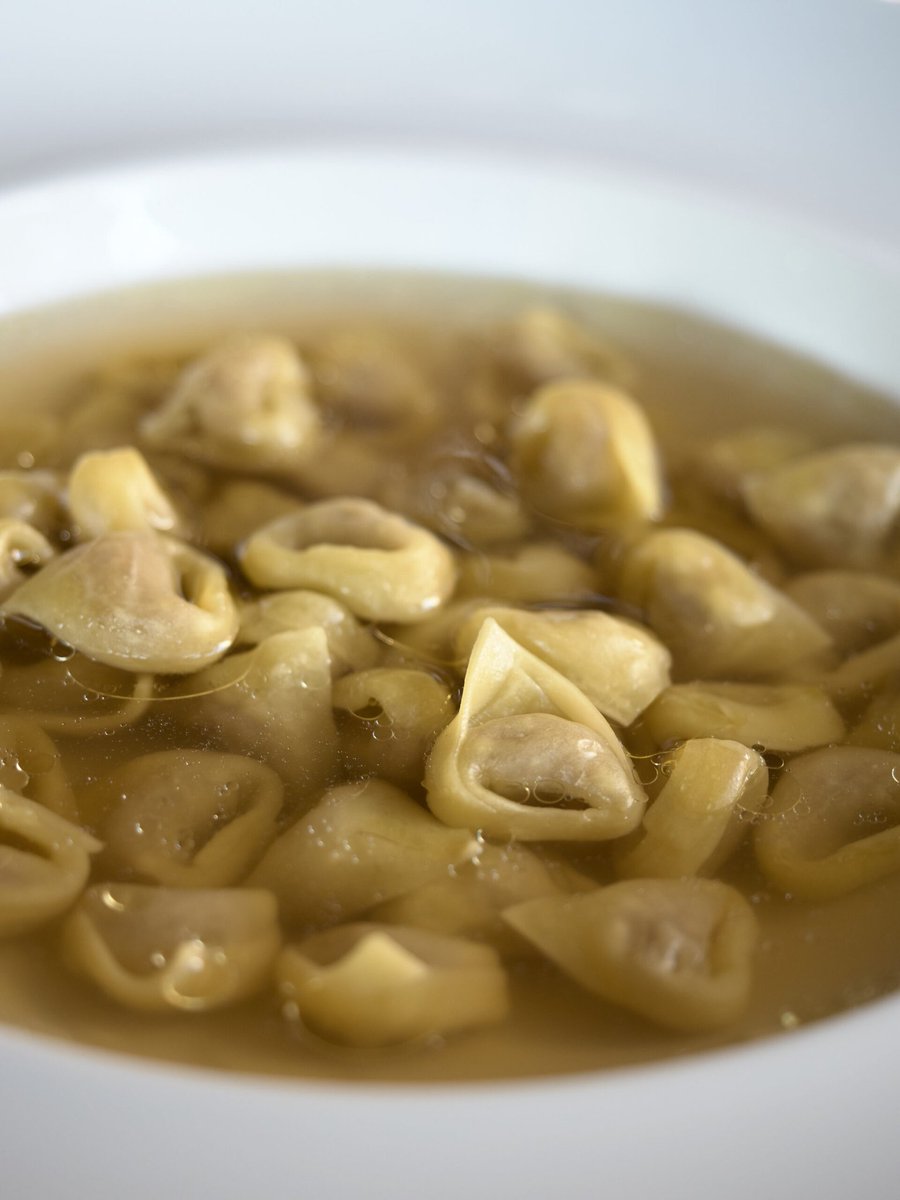 SlaveSilly's tweet photo. Stop saying you know how to cook!
Stop saying you know how to cook typical Italian dishes!
Stop saying "my grandmother taught me!"
๐ธ "tortellini in brodo di cappone"
#sillychef https://t.co/XAtP3LZnR2