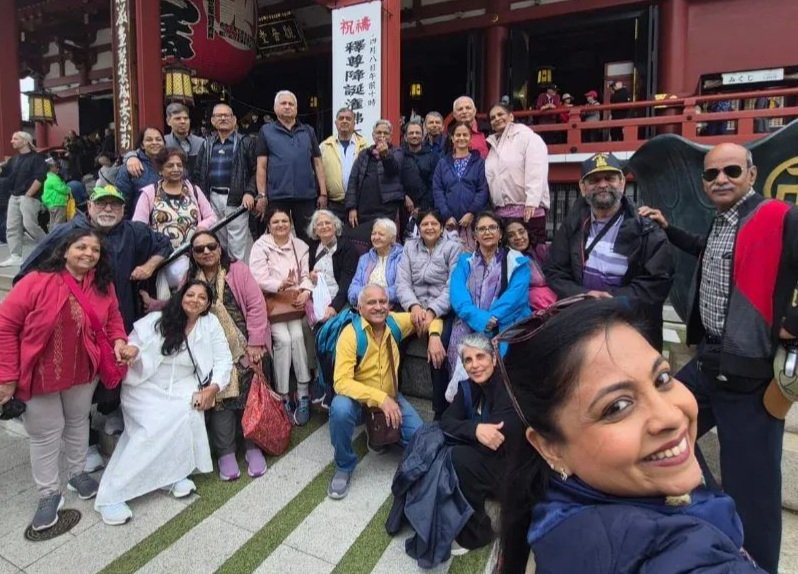 w_karve's tweet image. #japan #tour #memories 
Navy Foundation Pune Chapter (NFPC) Japan Tour - Senso-Ji Temple Asakusa Tokyo Japan. 
Superb Selfie - beautiful picture of our group.