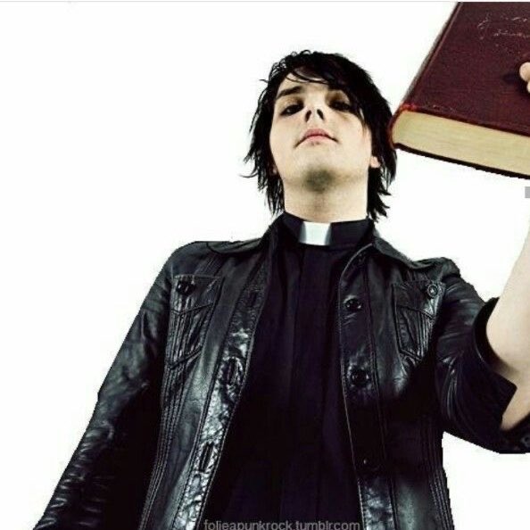 my chemical loona daily tweet media