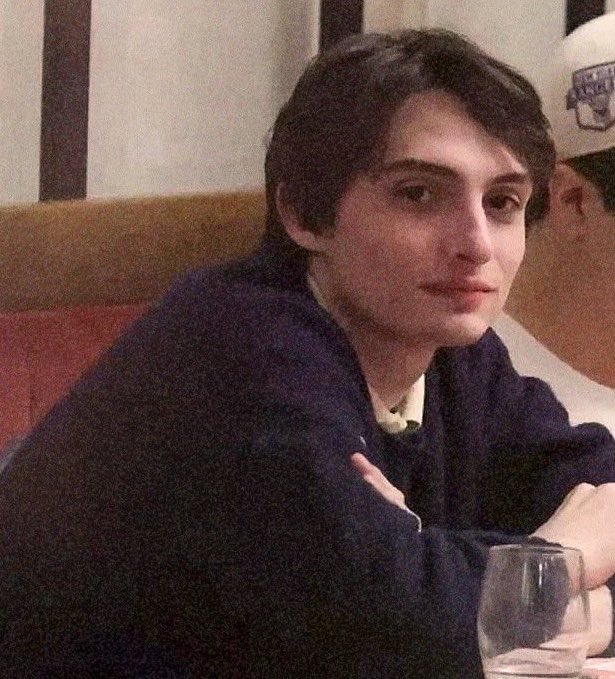 como pode esse homem ser tão lindo não aceito