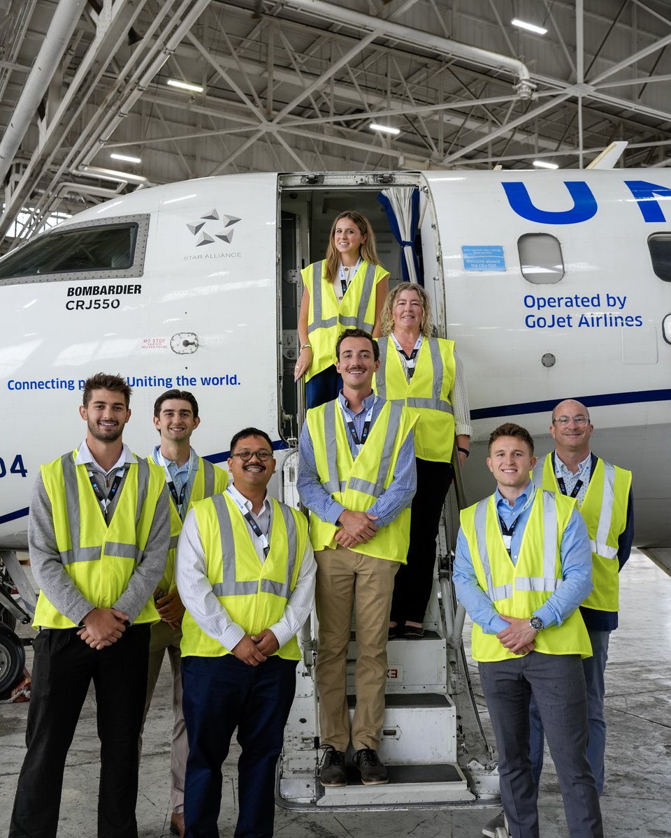 GoJet_Airlines's tweet image. Clear skies ahead for our newest Wingman class ☁️✈️
Welcome to the GoJet family! We’re lucky to have you.
#GoJet #Wingman #PilotCareers