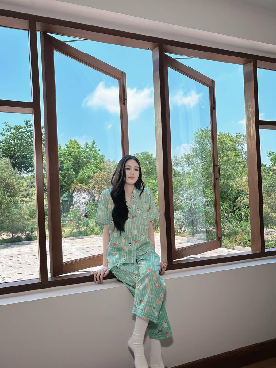 LingOrmTagTrend's tweet image. อ้ยยยยย น่ารักทั้งชุดทั้งคนใส่ 🦮

From IG: linglingkwong 

#LinglingKwong #หลิงหลิงคอง
