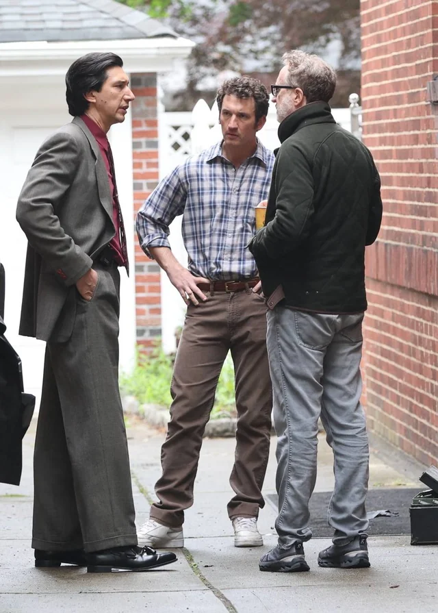 FYC_Oscar's tweet image. NEON se hace con la nueva de James Gray y se asegura su participación en el Festival de #Cannes que no tardará en anunciarlo. #PaperTiger es un thriller con Scarlett Johansson, Milles Teller y Adam Driver. Sería la sexta vez que Gray opta a la Palma de Oro.