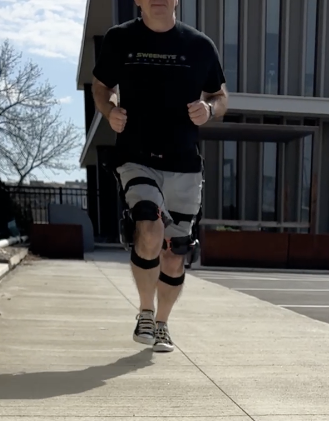 WolfPointTweet's tweet photo. We LOVE our jobs at WolfPoint! We get to test/try the most cutting-edge tech in the market. This time, it is the World's First knee exoskeleton by @Dnsysgo. One word to describe the assist it give - WOW!!! #DNSYSZ1 #KneeSupport #Exoskeleton #AIexoskeleton #DNSYS https://t.co/o2xsOJ4NSY