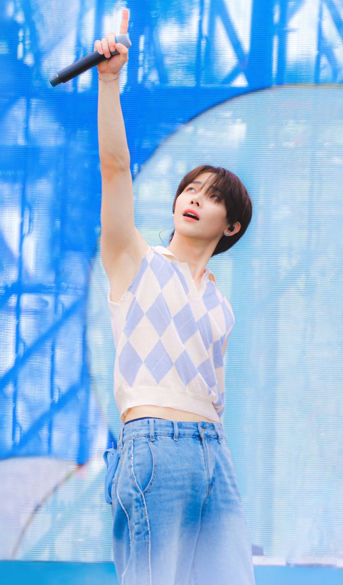 andteampits's tweet photo. #NICHOLAS #ANDTEAM #ARMPITS https://t.co/5esM1eBzIy