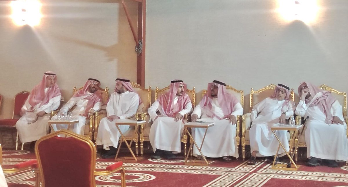 alshaiki1's tweet photo. قدم الامراء عبدالله بن سعود بن عبدالمحسن و عبدالله بن فيصل بن عبدالمجيد ومعالي د.حمد بن محمد ال الشيخ وزير التعليم السابق وعدد من الشخصيات واجب العزاء للشيخ عبدالعزيز ال الشيخ واشقاءه في وفاة شقيقهم الشيخ سليمان ال الشيخ في ثاني ايام العزاء 
رحم الله الفقيد واسكنه فسيح جناته ، https://t.co/RYqiLRQVtQ