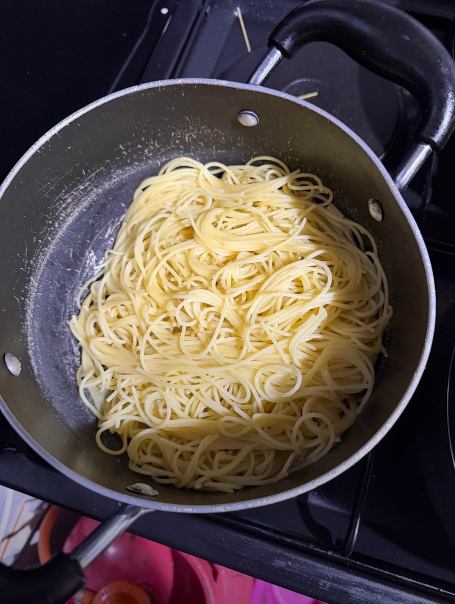 Kenyaan_coco tweet media