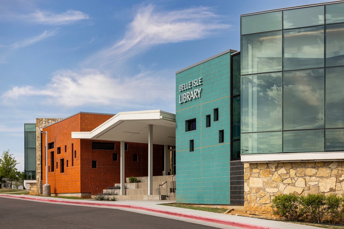 ARTObrick's tweet photo. @LoriAndingKing @sbssforme @southbaysome Who doesn’t love the local library?
This is Belle Isle in Oklahoma. @adgblatt did a remarkable job renovating this beautiful institution. 💙💚🧡
#EarthDay #BrickIt #TileEverything https://t.co/OlL4wudVdA
