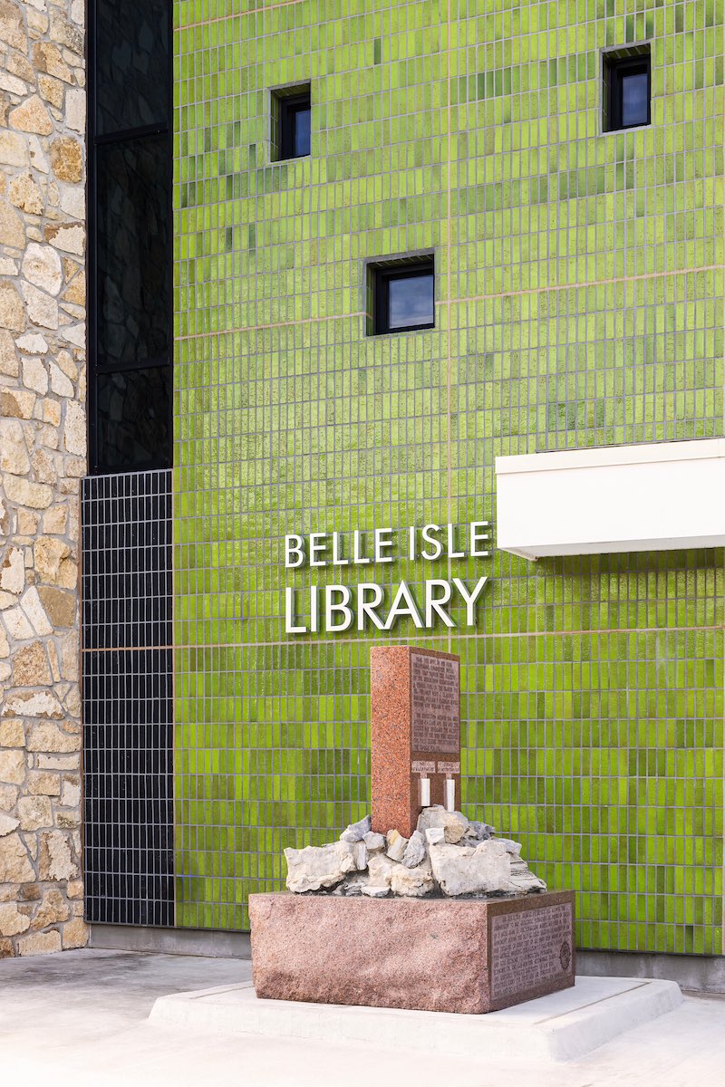 ARTObrick's tweet photo. @LoriAndingKing @sbssforme @southbaysome Who doesn’t love the local library?
This is Belle Isle in Oklahoma. @adgblatt did a remarkable job renovating this beautiful institution. 💙💚🧡
#EarthDay #BrickIt #TileEverything https://t.co/OlL4wudVdA