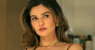 cloneposter's tweet image. s2 #TheWaterfront #Netflix: Cane Buckley is hurting. He found out his wife cheated on him. Yes, he did cheat on her but he's a guy, the Golden Boy, the Heir Apparent of the Buckley Criminal Empire &amp;amp; his Dad got away w/ it for years. He'll be SHOCKED when he finds out w/ who.