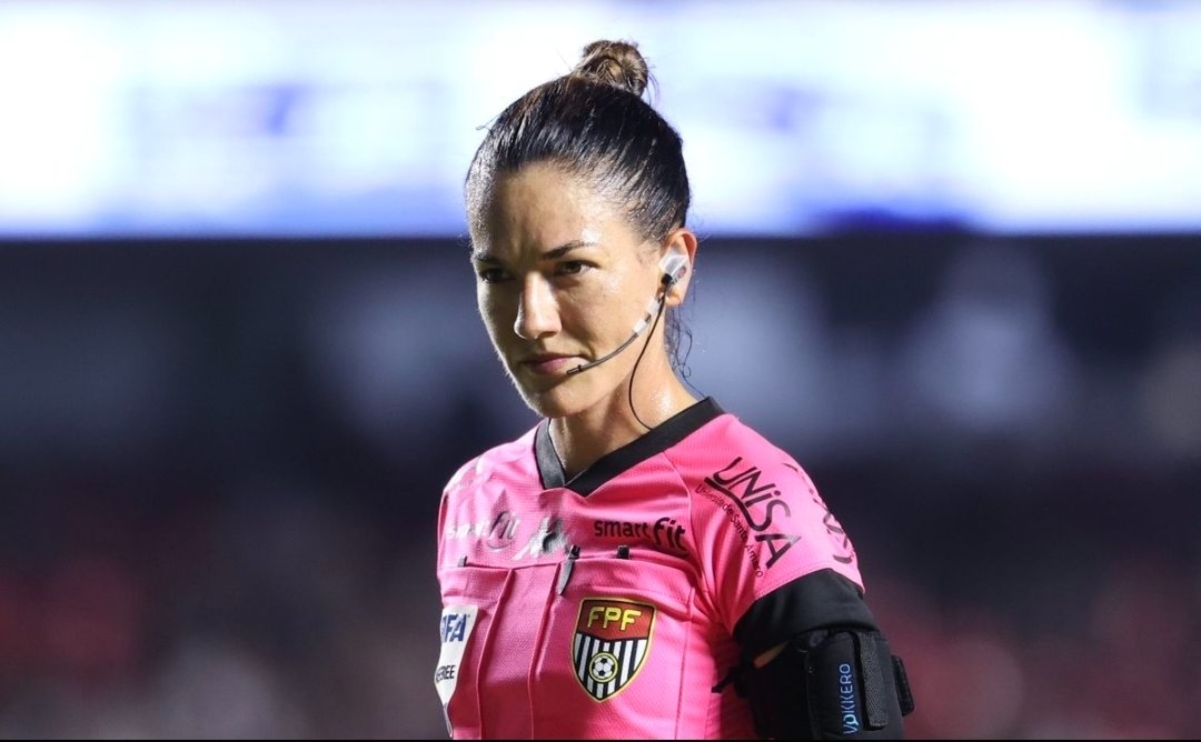 Vou deixar minha posição bem clara aqui pra separar o joio do trigo.

Falei em live no <a href="/ntvascainos/">NTVASCAÍNOS</a> e reafirmo: não contem comigo pra reforçar discurso misógino.

Internet não é terra sem lei. Isso não é “lacração”, é educação básica. Quer criticar a atuação? Perfeito — ruim,