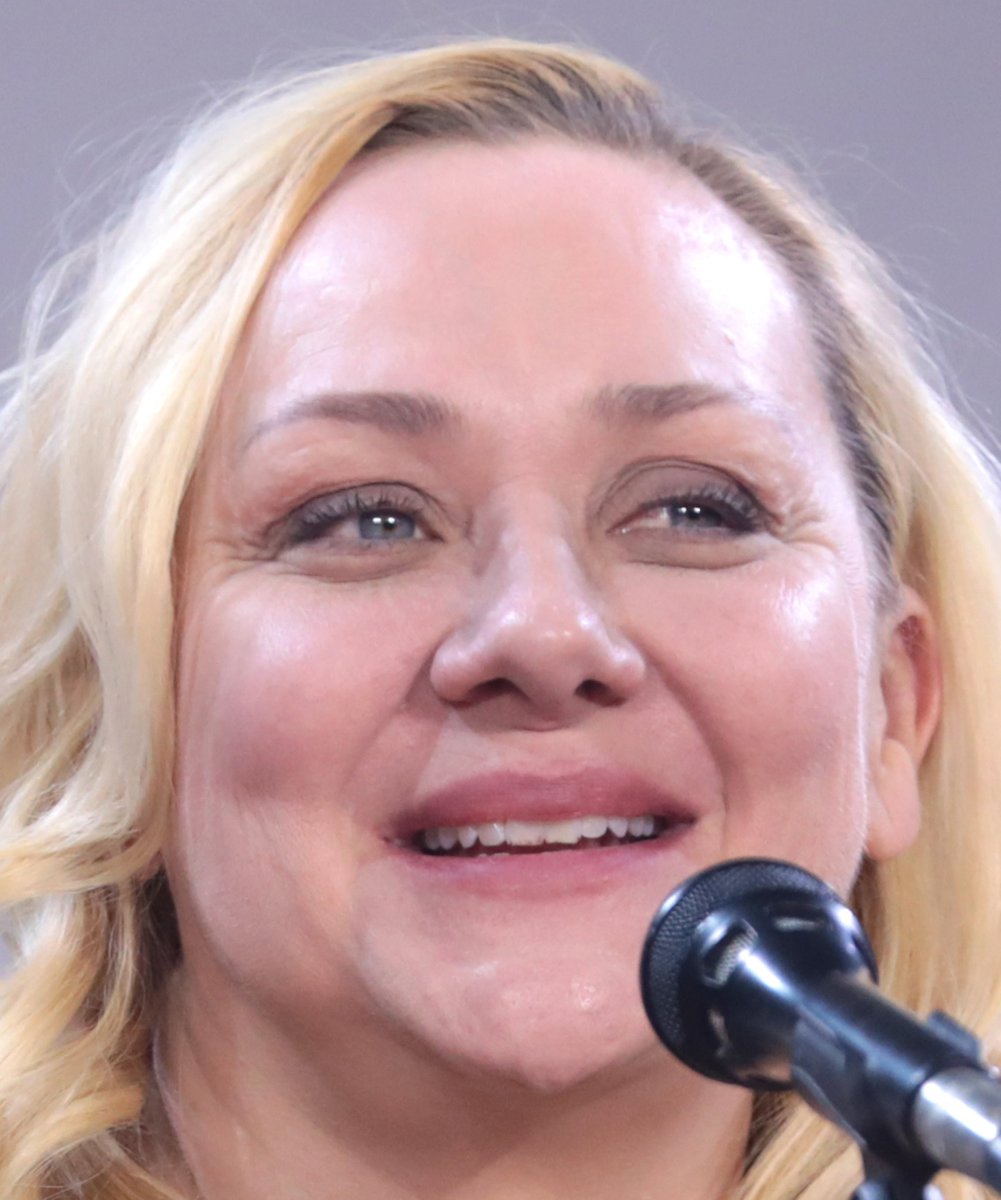 splpsps's tweet photo. Happy 56th Birthday to Nicole Sullivan #NicoleSullivan #VoiceActor #KimPossible #DCSuperHeroGirls #TheSecretSaturdays #BuzzLightyearofStarCommand #ThePenguinsofMadagascar https://t.co/2kZcaJRYpr