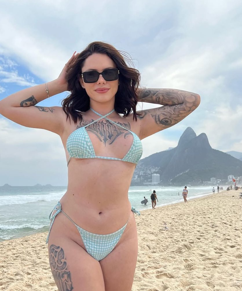 Bruna 😈 tweet media