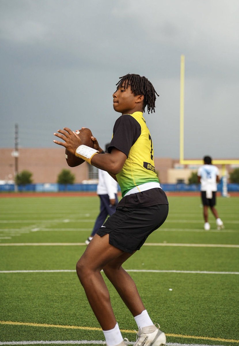 jacobathomas24's tweet photo. Pics from my last spring #RATEDFIVESTAR 18U 7v7 tourney #ProProcessAcademy #7v7 #classof2029 #QB #Houston https://t.co/OVMVtxKG6U