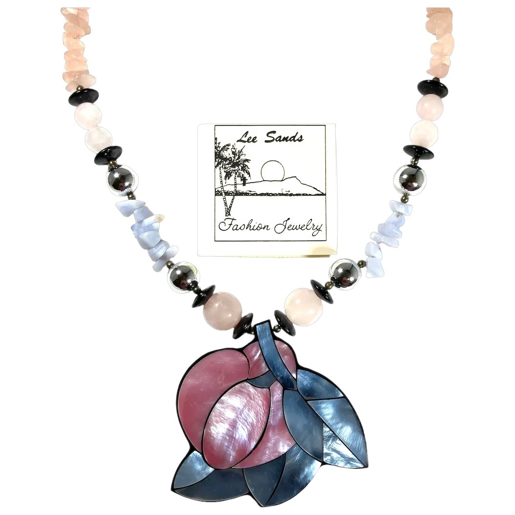 ClarasJewelry's tweet image. Lee Sands Inlaid Mother of Pearl Quartz Beads &amp;amp; Blue Lace Agate Beaded Necklace MIB
#rubylane #vintage #retro #necklace #beads #vintagebeginshere #jewelryaddict #giftideas #treasures #mothersday2026
rubylane.com/item/136230-E1…