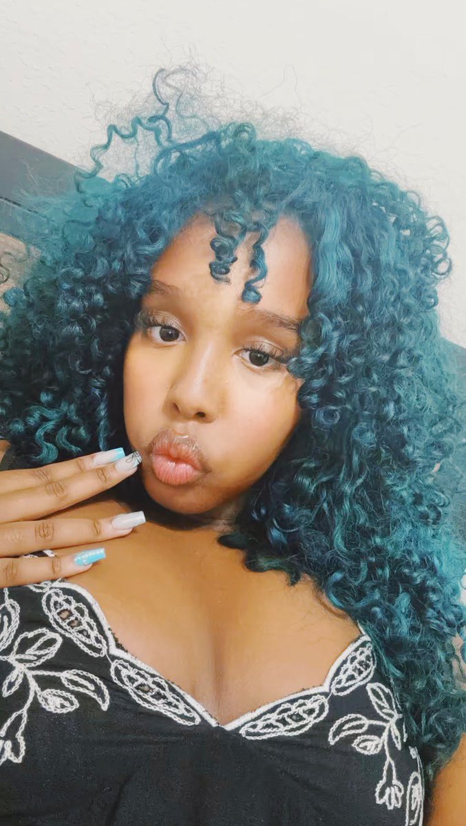 naomi tweet media