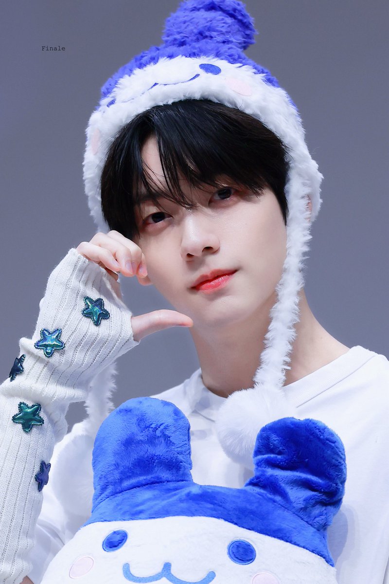 260422 
#수빈 #SOOBIN  #スビン #투모로우바이투게더