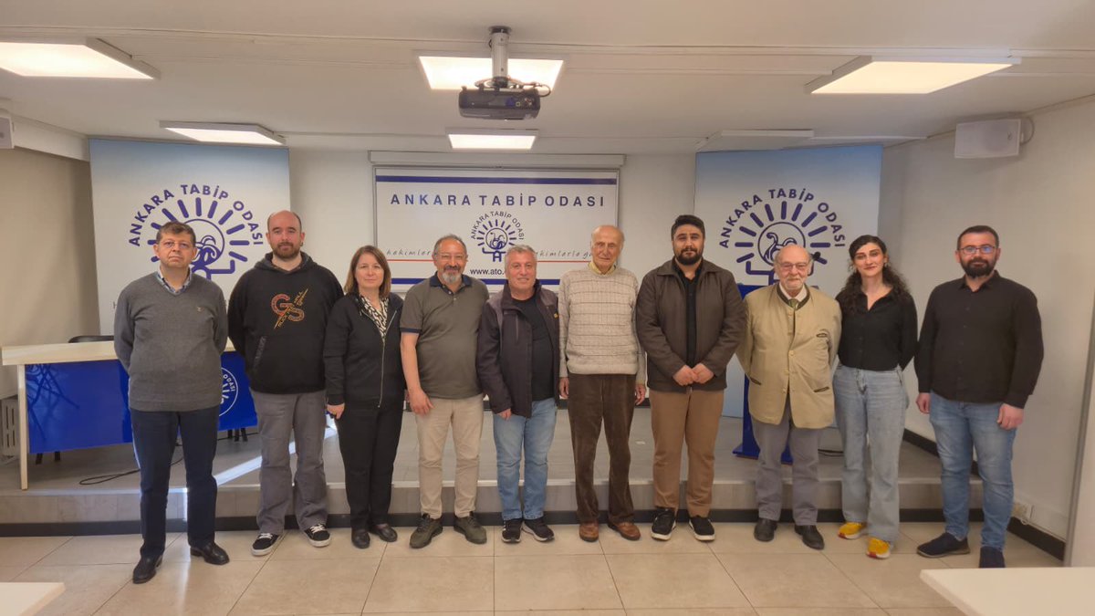 ses_ankara's tweet photo. SES Ankara Şube Yönetimi olarak, Ankara Tabip Odası Yönetimine seçilen arkadaşlarımızı tebrik etmek ve aramızdaki dayanışmayı güçlendirmek amacıyla kendilerini ziyaret ettik.

@sesgenelmerkezi 
@ttborgtr 
@ankaratabipoda https://t.co/d2egJaR6f1