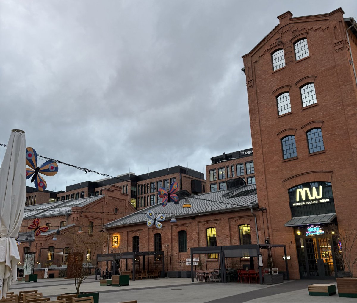 InvaderDevs's tweet image. Wrapped up! 🎬 
Great work, team @TheBonesStudio 

Guess what we're working on 👀

#gamedev #gaming #workinprogress #WIPWednesday