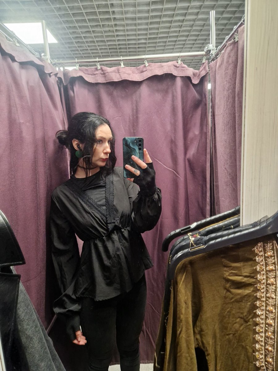 melnbaltalapsa tweet media