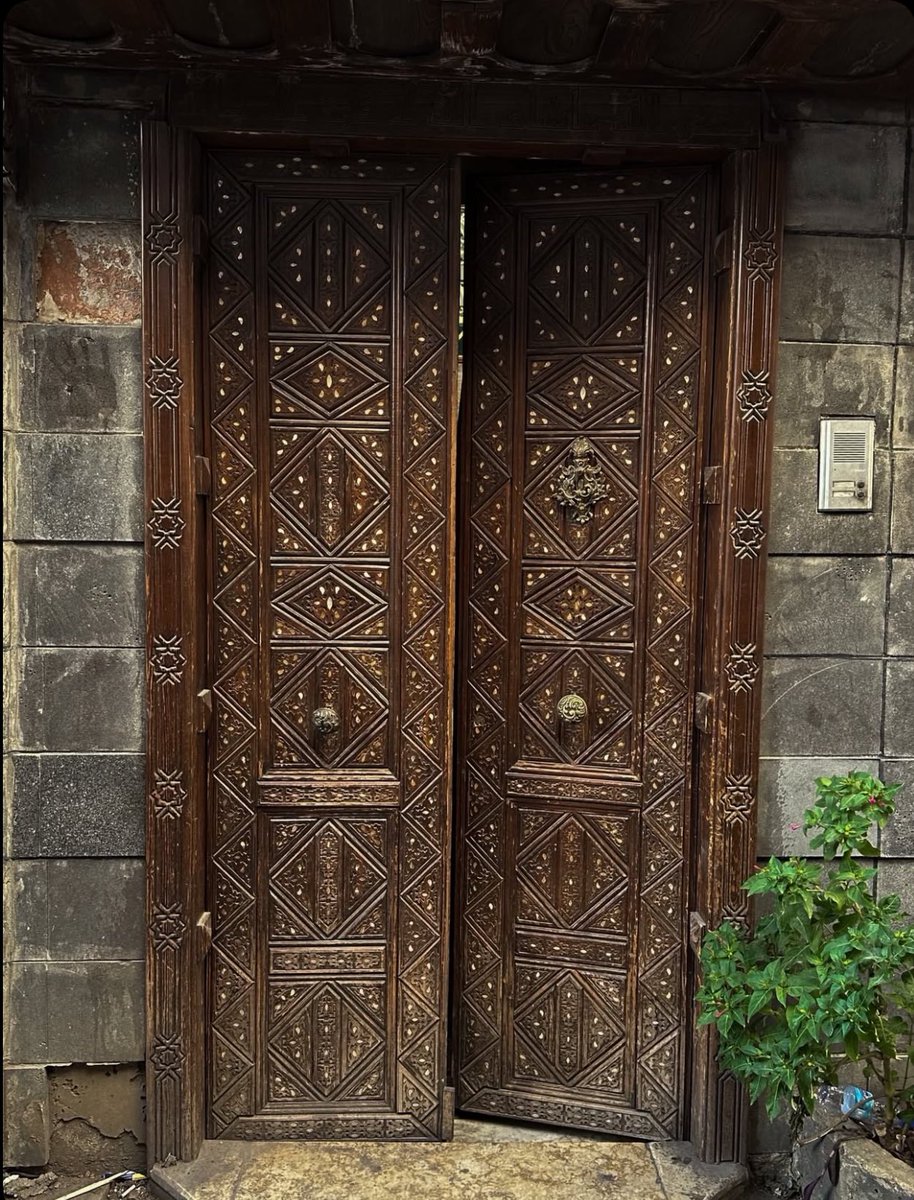 _Syria963's tweet photo. A collection of Syrian door🇸🇾🇸🇾 https://t.co/8APBHQliHw