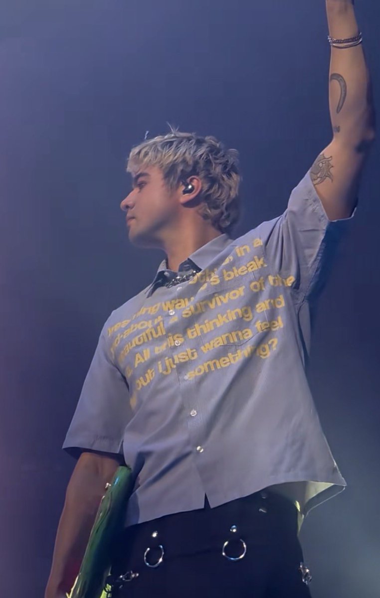 daisy (made calum smile) tweet media