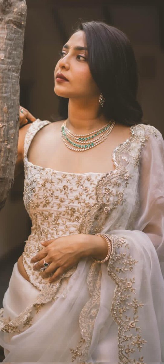 Lovely_Queens1's tweet image. #AishwaryaLekshmi